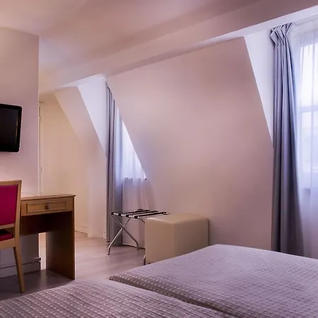 Le Compostelle 3* Paris