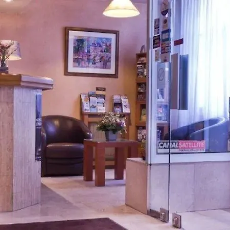 Le Compostelle Hotel Paris