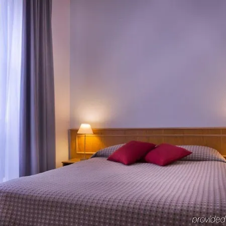 Le Compostelle 3* Paris
